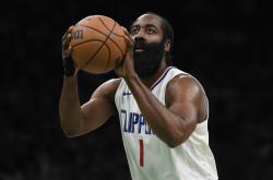 包含洛杉矶快船迎NBA常规赛关键赛，关键时刻篮板制胜，引发热议，高层口径保持一致的词条