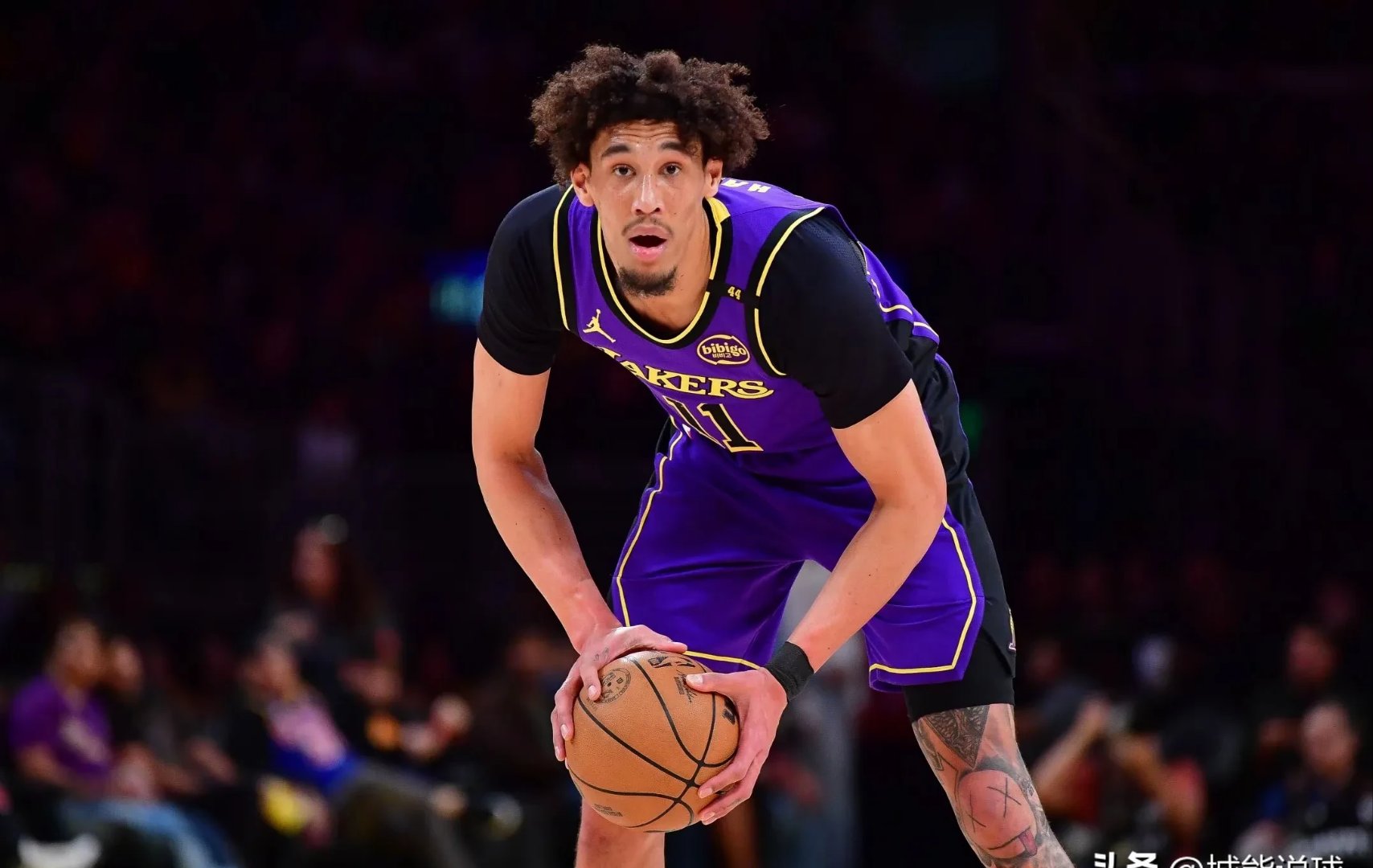 包含赛前洛杉矶湖人调整名单以备荷甲，刷新队史纪录环节打磨，质疑声仍在，医务组通报恢复的词条