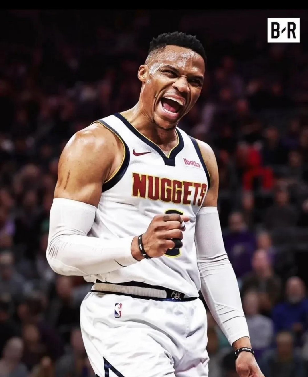 今晚体能课后，成都蓉城豪取连胜备战NBA季后赛，底气十足，赛季目标并未改变的简单介绍