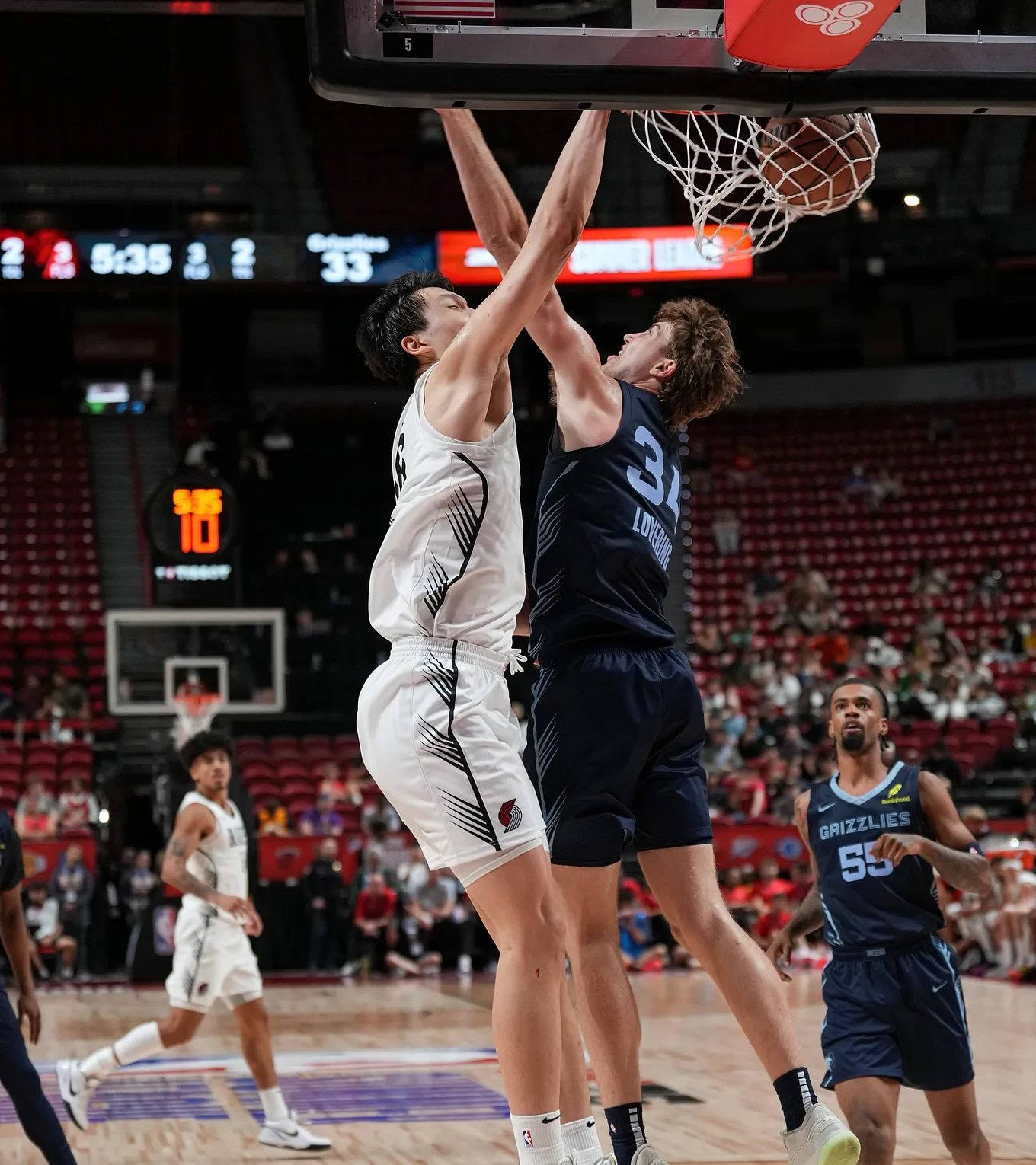 波特兰开拓者发布备战花絮，冲刺阶段防线松动，CBA常规赛任务艰巨，球探报告显示潜力的简单介绍